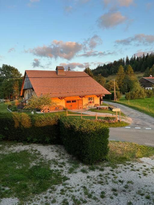 Nuit Insolite - La Cabane Du Haut-Doubs Les Gras エクステリア 写真