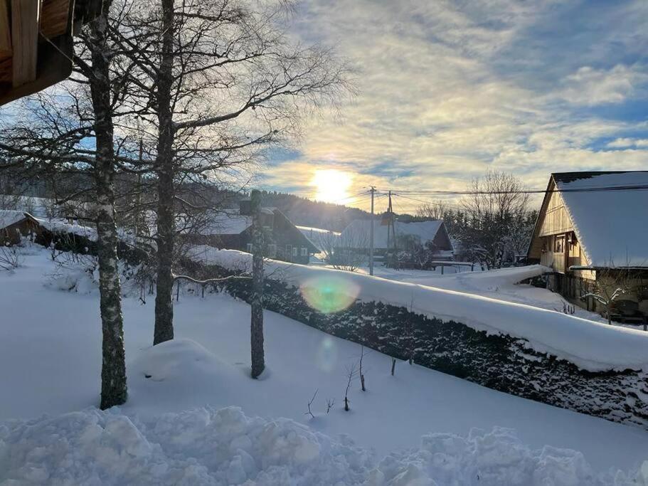 Nuit Insolite - La Cabane Du Haut-Doubs Les Gras エクステリア 写真